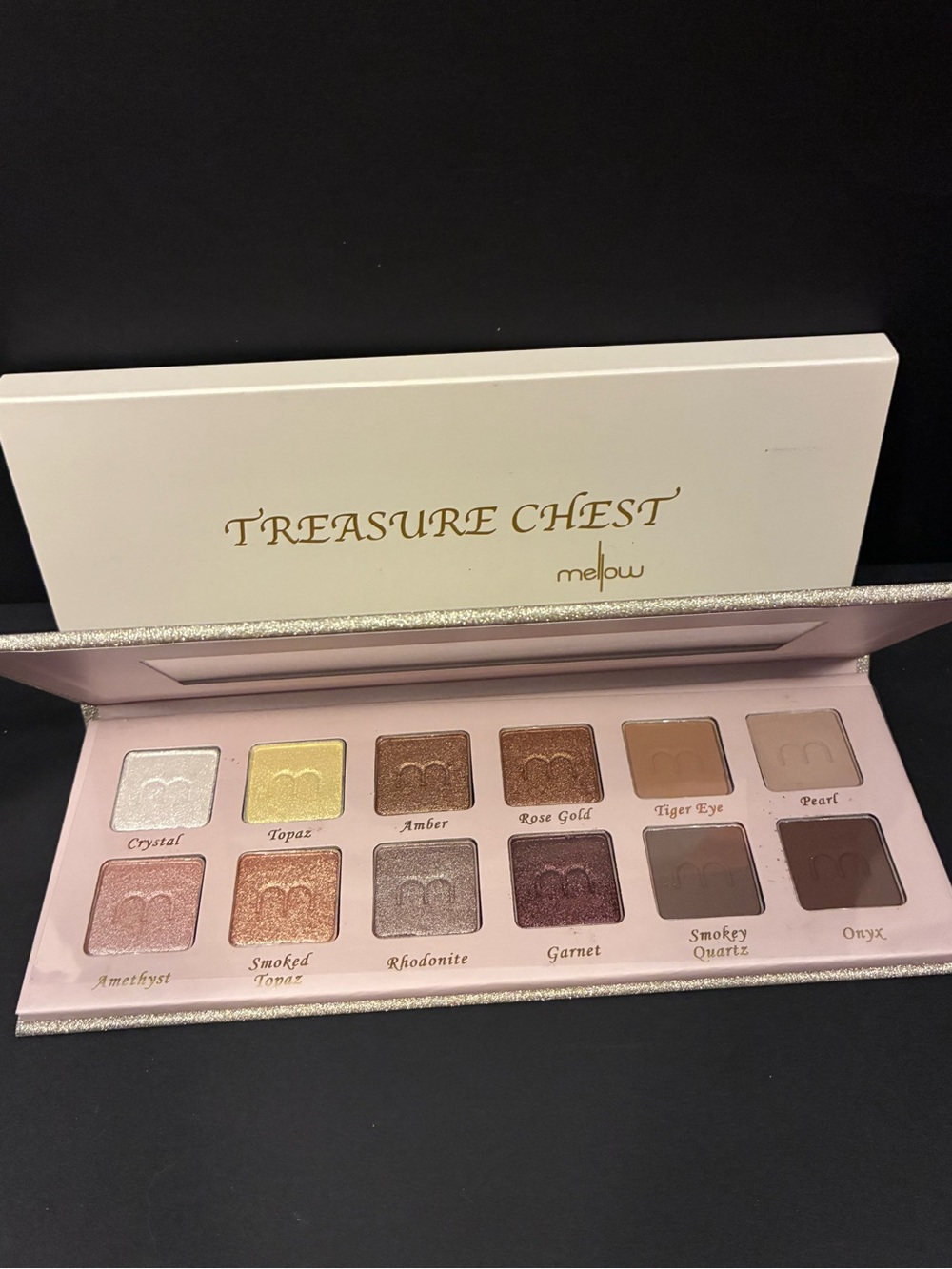 Mellow Cosmetics Treasure Chest Palette 12 Shades Matte & Shimmer NIB MSRP $38